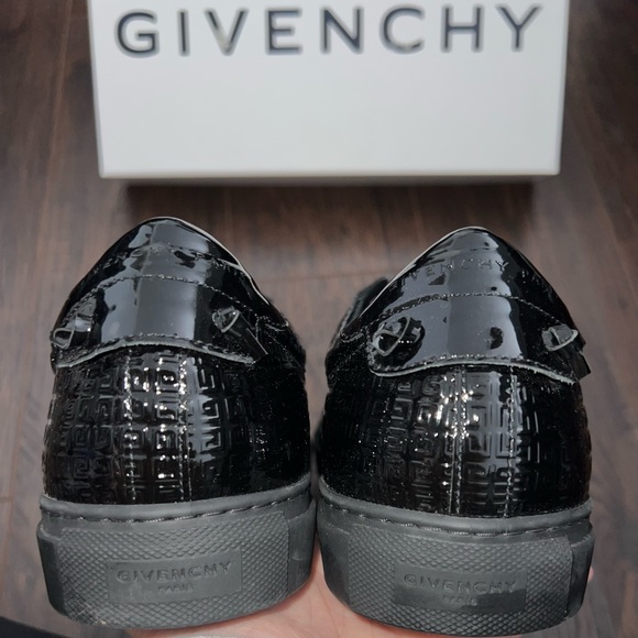 Givenchy Mens Embossed Sneakers - Picture 2 of 4
